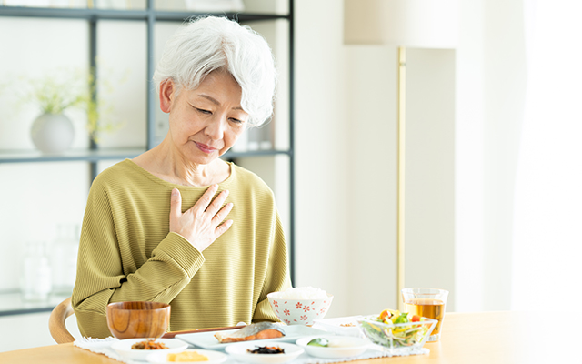 「噛みづらい」原因は歯だけではありません